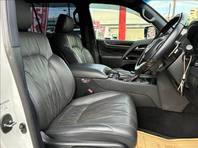 TOYOTA LEXUS LX570 AWD 2019 Image 31