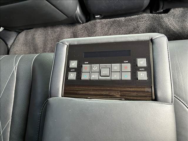 TOYOTA LEXUS LX570 AWD 2019 Image 31