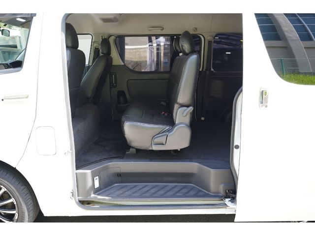 TOYOTA HIACE VAN 2WD 2017 Image 31