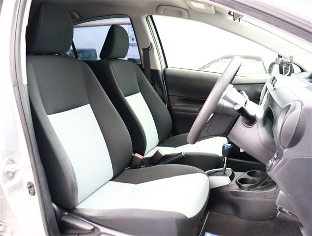 TOYOTA AQUA 2013 Image 31