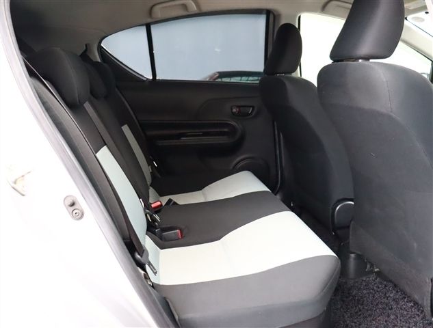 TOYOTA AQUA 2013 Image 31