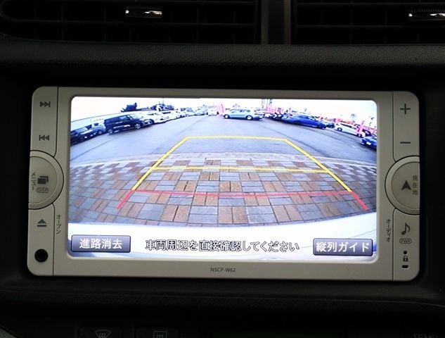 TOYOTA AQUA 2013 Image 31