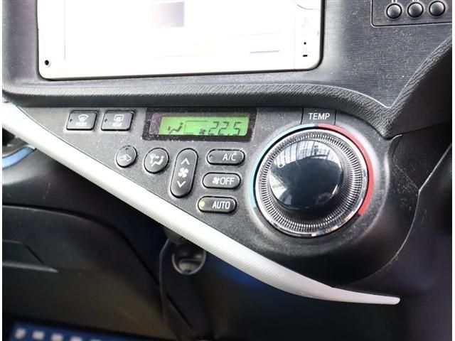 TOYOTA AQUA 2013 Image 31