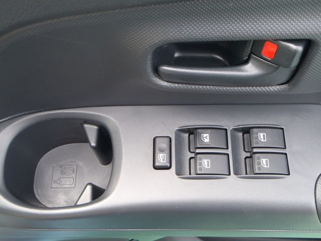 TOYOTA BB 2010 Image 31