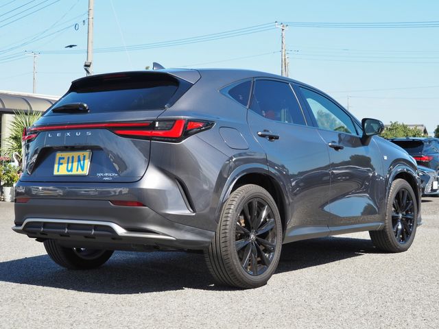 TOYOTA LEXUS NX450H+ AWD 2023 Image 31