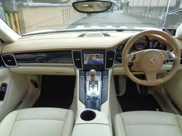 PORSCHE PANAMERA 2014 Image 31