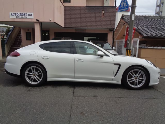 PORSCHE PANAMERA 2014 Image 31