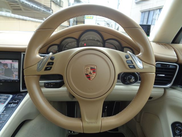 PORSCHE PANAMERA 2014 Image 31