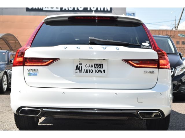 VOLVO V90 2018 Image 31