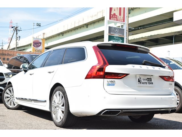 VOLVO V90 2018 Image 31