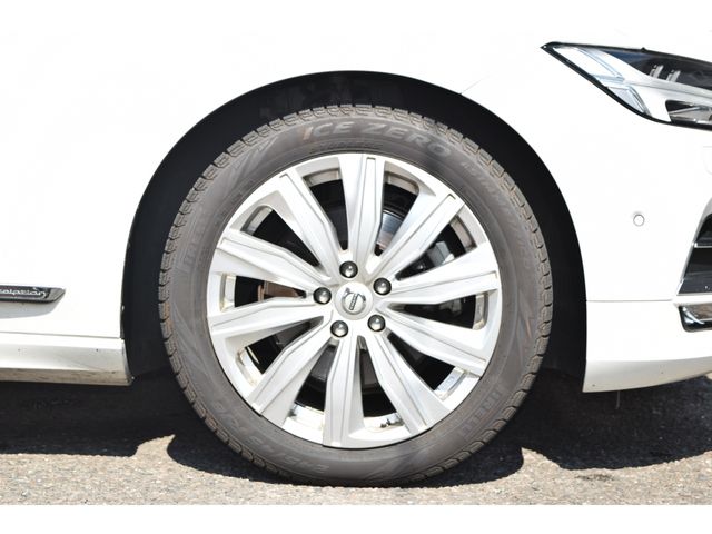 VOLVO V90 2018 Image 31