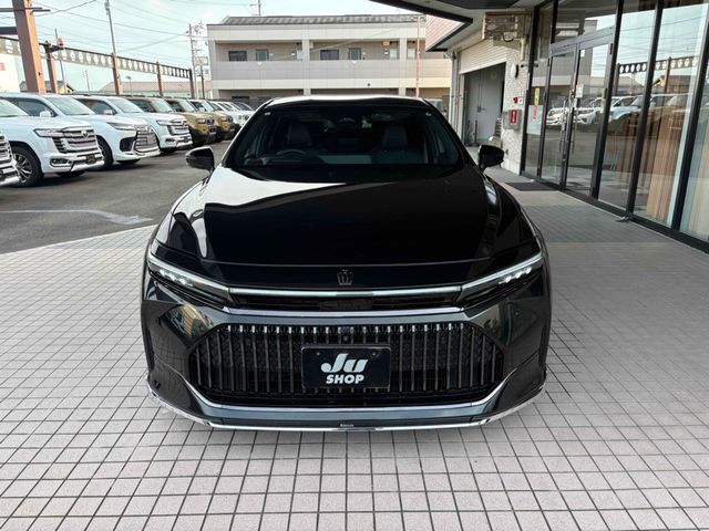 TOYOTA CROWN SEDAN HYBRID 2023 Image 31