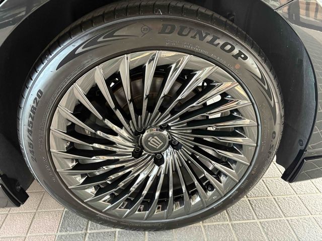 TOYOTA CROWN SEDAN HYBRID 2023 Image 31