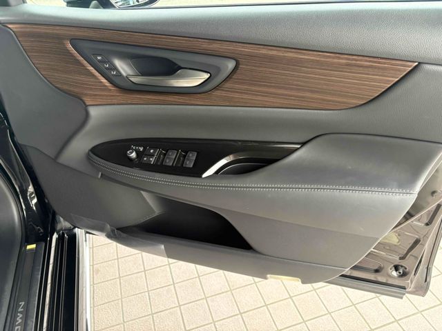 TOYOTA CROWN SEDAN HYBRID 2023 Image 31