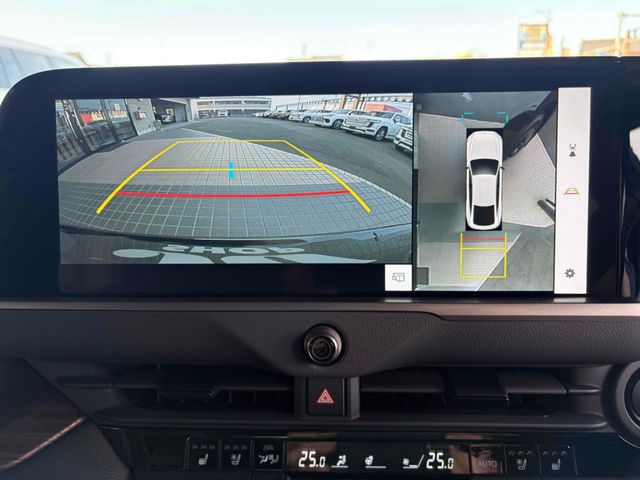 TOYOTA CROWN SEDAN HYBRID 2023 Image 31