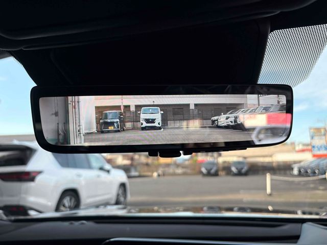 TOYOTA CROWN SEDAN HYBRID 2023 Image 31