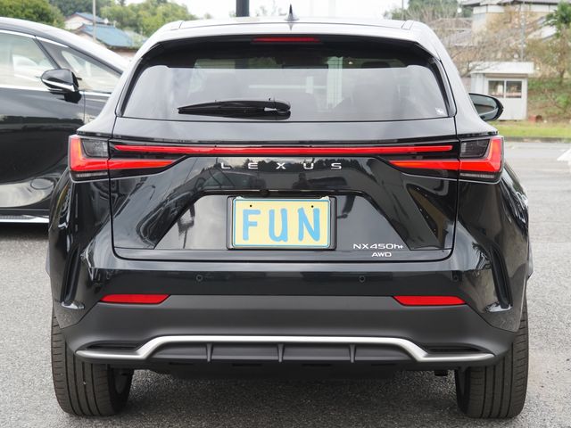 TOYOTA LEXUS NX450H+ AWD 2022 Image 31