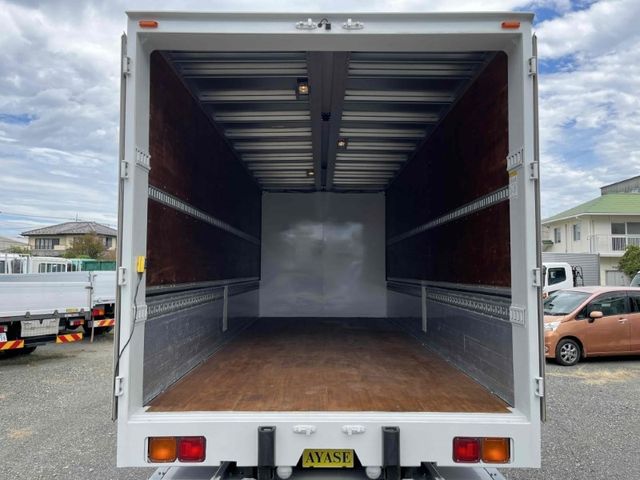 ISUZU FORWARD 2018 Image 31