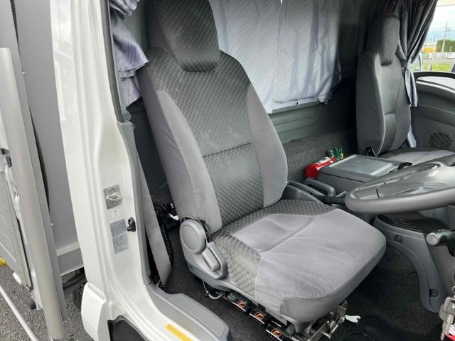 ISUZU FORWARD 2018 Image 31