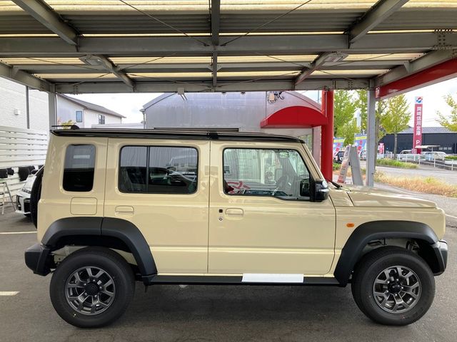 SUZUKI JIMNY NOMADE 2025 Image 31