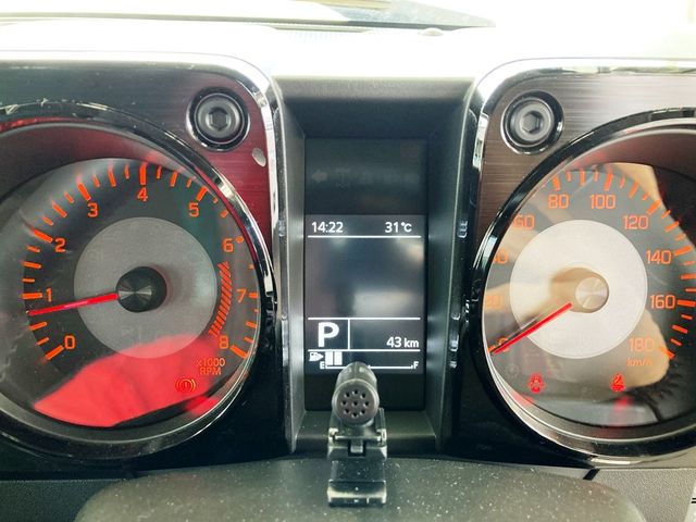 SUZUKI JIMNY NOMADE 2025 Image 31