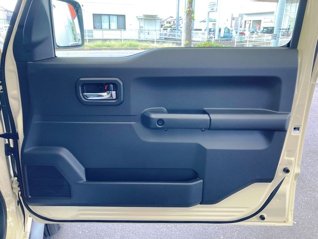 SUZUKI JIMNY NOMADE 2025 Image 31