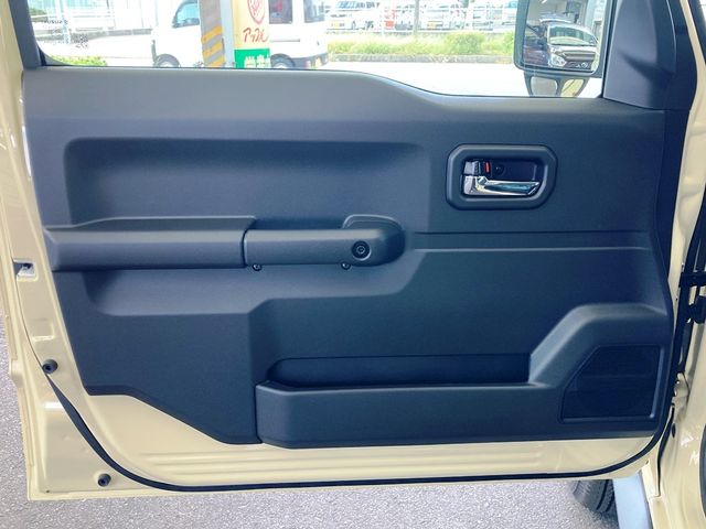 SUZUKI JIMNY NOMADE 2025 Image 31