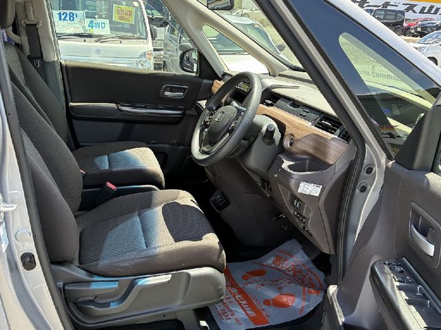 HONDA FREED HYBRID 4WD 2022 Image 31