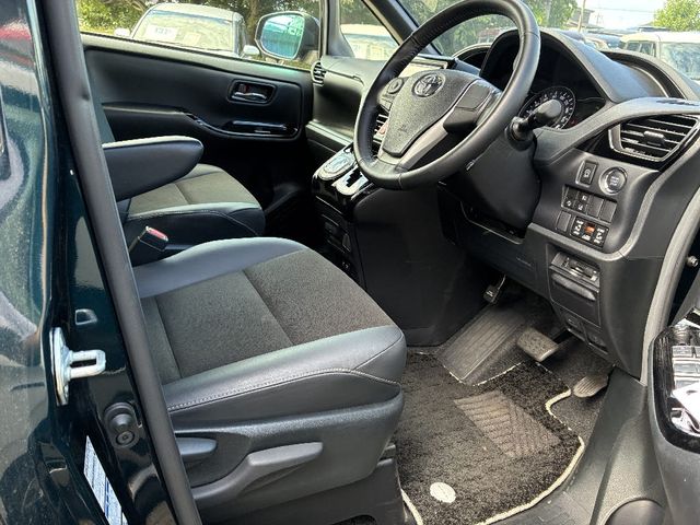 TOYOTA NOAH 4WD 2020 Image 31