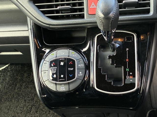 TOYOTA NOAH 4WD 2020 Image 31