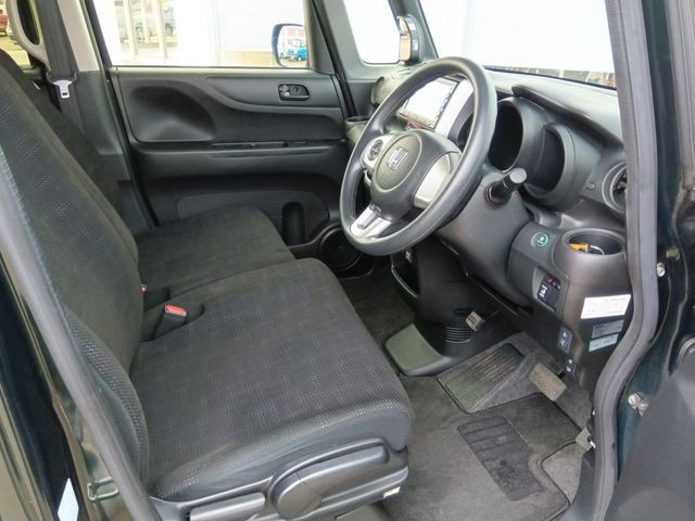 HONDA N BOX 2016 Image 31