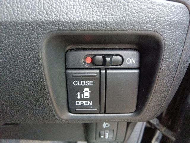 HONDA N BOX 2016 Image 31