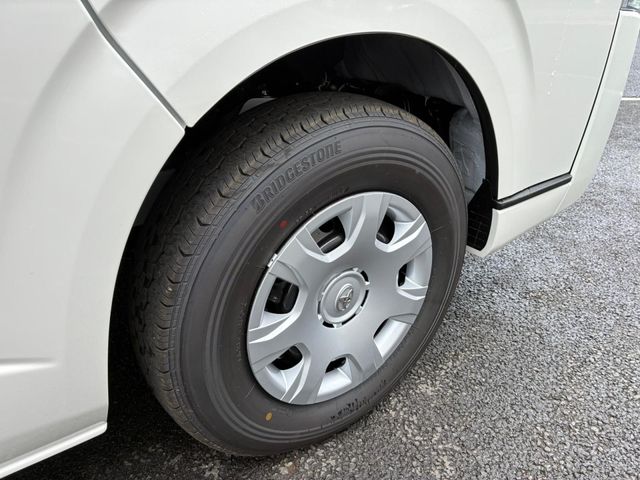 TOYOTA HIACE VAN 2WD 2025 Image 31
