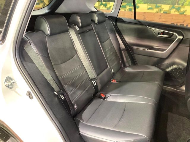 TOYOTA RAV4 HYBRID 4WD 2023 Image 31