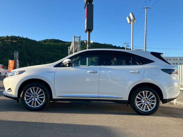 TOYOTA HARRIER HYBRID 2016 Image 31