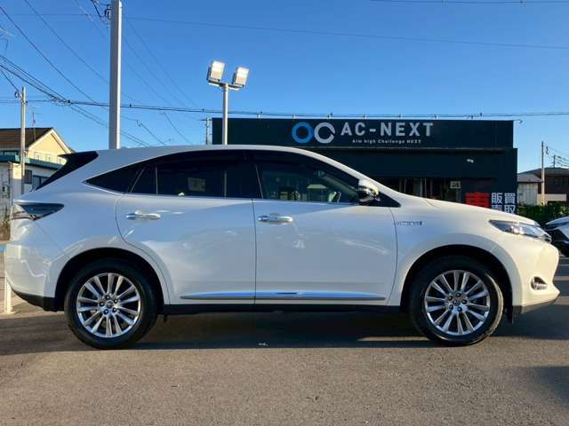 TOYOTA HARRIER HYBRID 2016 Image 31