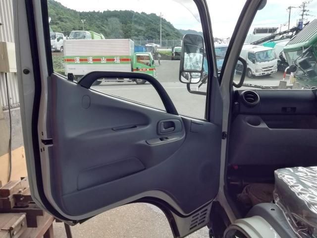 HINO DUTRO 2021 Image 31