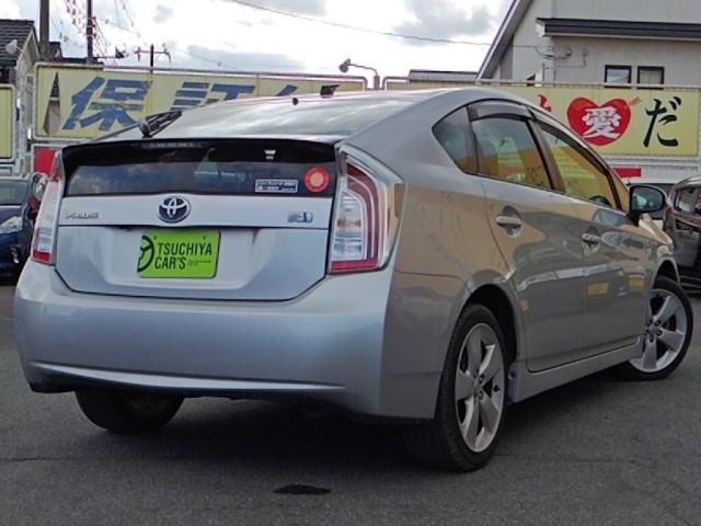 TOYOTA PRIUS 2012 Image 31