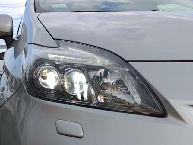 TOYOTA PRIUS 2012 Image 31