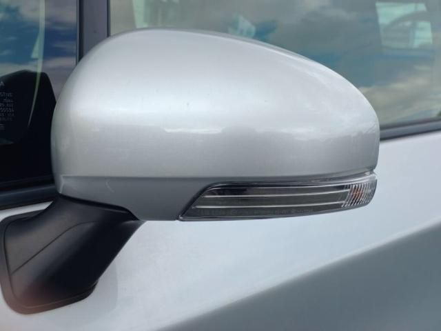 TOYOTA PRIUS 2012 Image 31