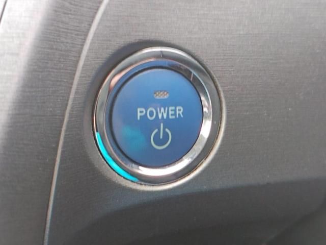 TOYOTA PRIUS 2012 Image 31