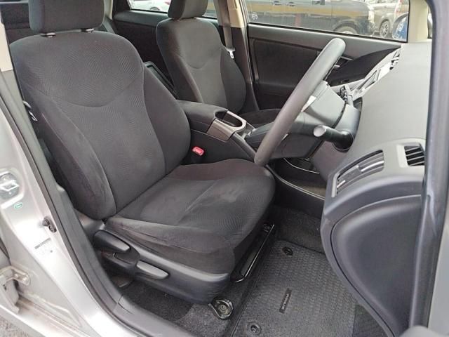 TOYOTA PRIUS 2012 Image 31