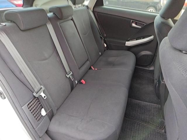 TOYOTA PRIUS 2012 Image 31