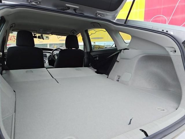 TOYOTA PRIUS 2012 Image 31