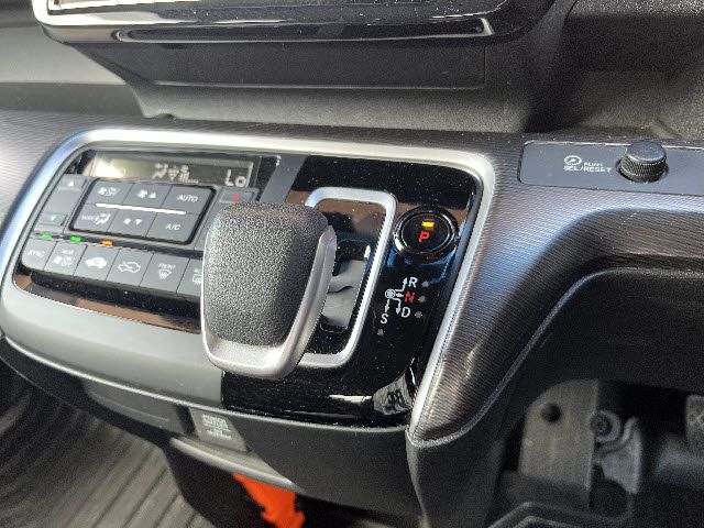 HONDA STEPWAGON SPADA HYBR 2018 Image 31