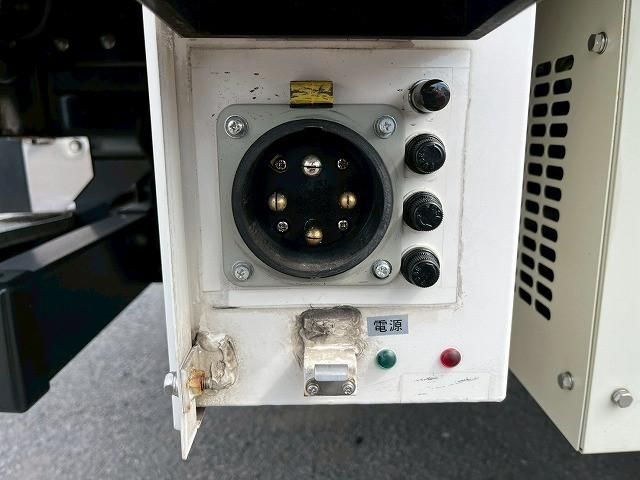 ISUZU ELF 2016 Image 31