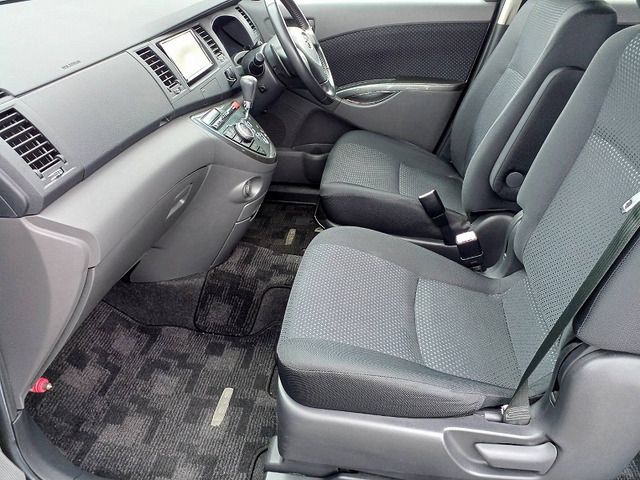 TOYOTA ISIS 2010 Image 31