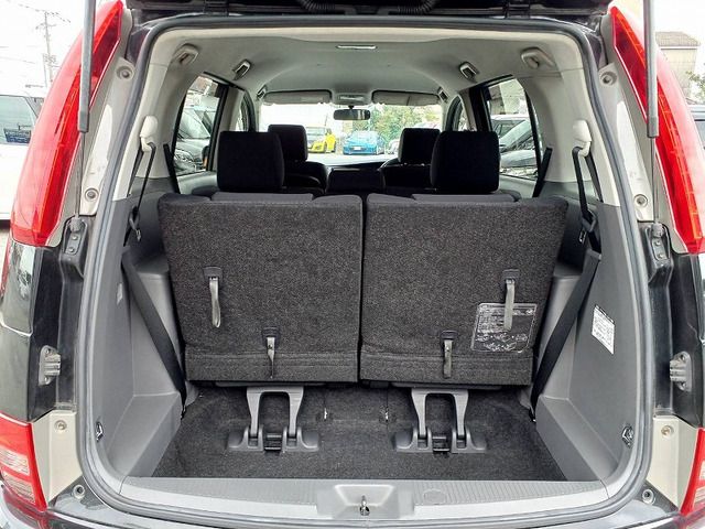 TOYOTA ISIS 2010 Image 31