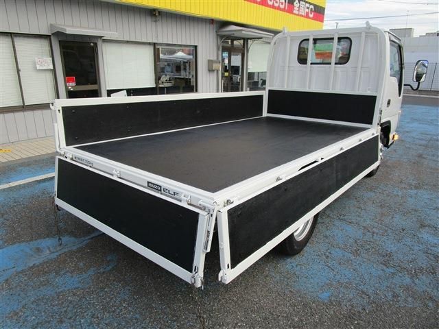 ISUZU  2012 Image 31