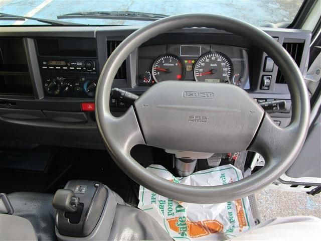 ISUZU  2012 Image 31